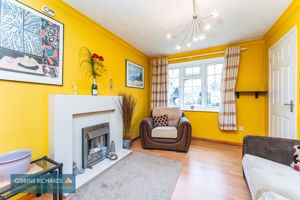 Sitting Room- click for photo gallery